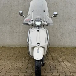 SOLD Vespa Primavera Bianco FJR-48-Z