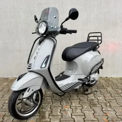 SOLD Vespa Primavera Custom Chalk Grey/Krijt Grijs FFD-52-F