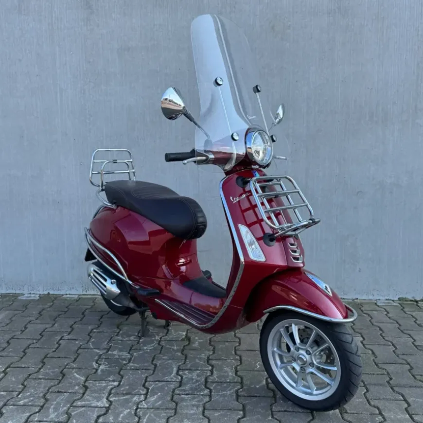 SOLD Vespa Primavera Touring Rood DST-55-L