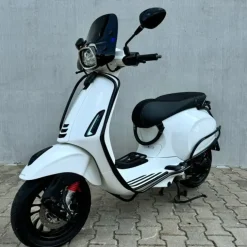 SOLD VESPA Sprint Glans wit FHG-87-R