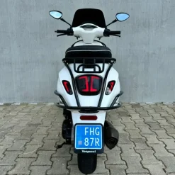 SOLD VESPA Sprint Glans wit FHG-87-R
