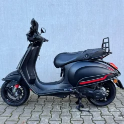 SOLD Vespa Sprint Sport Mat Zwart FLF-95-R