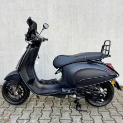 SOLD Vespa Sprint Sport Mat Zwart DXJ-52-H