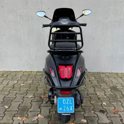 SOLD Vespa Sprint Sport Mat Zwart DZL-26-X