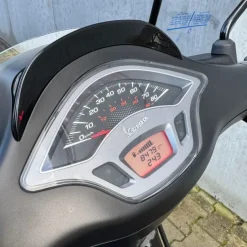 SOLD Vespa Sprint Sport Mat Zwart DSG-11-Z