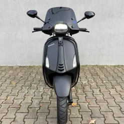 SOLD Vespa Sprint Sport Mat Zwart FHG-64-V