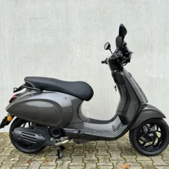 Vespa Sprint Agaath Grijs 2026 SUPERDEAL