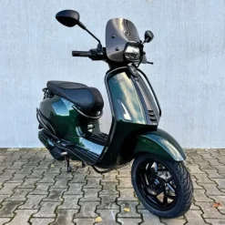 Vespa Sprint Cobra Green Glossy Facelift 2026