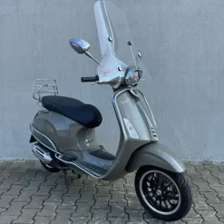 Vespa Sprint Custom Olive Green FJN-84-J