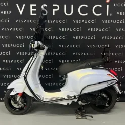 Vespa Sprint – Glossy white pearle