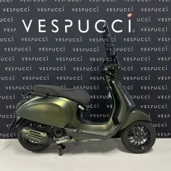 Vespa Sprint – Green to Gold