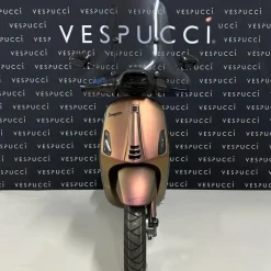 Vespa Sprint – Red to Gold